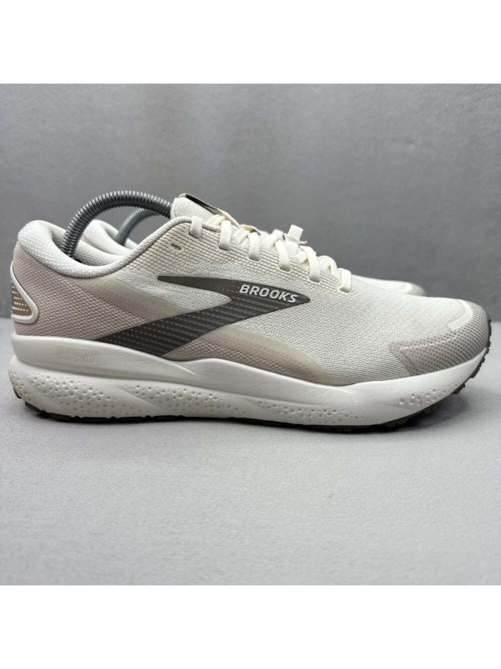Womens‎ Size 11.5 (B) Brooks Ghost 16 Weatherized Shoes Cream Running Sneakers